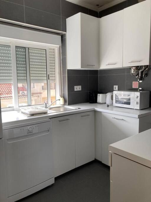 Appartement Apartamento Bem Localizado Para Familias & Amigos à Lisboa Extérieur photo