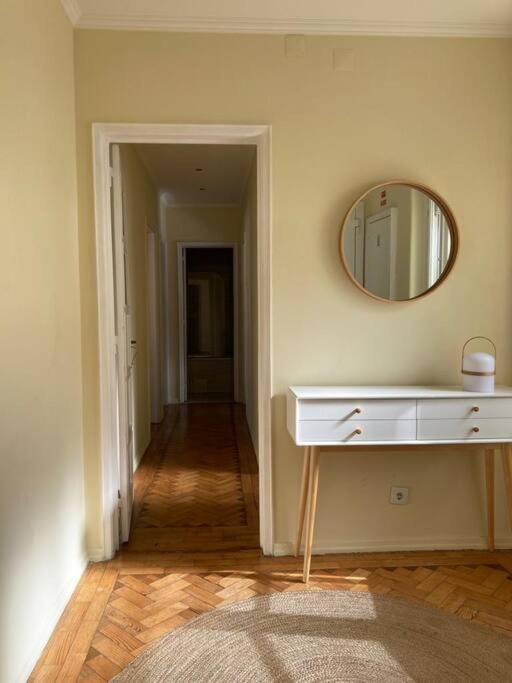 Appartement Apartamento Bem Localizado Para Familias & Amigos à Lisboa Extérieur photo