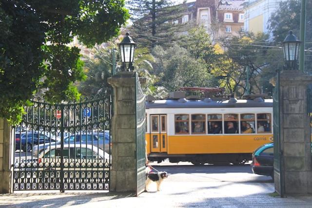 Appartement Apartamento Bem Localizado Para Familias & Amigos à Lisboa Extérieur photo